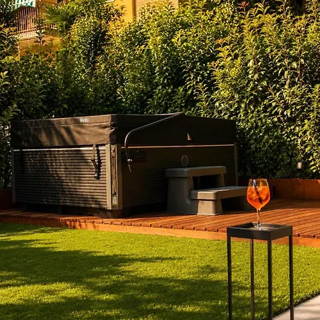 Salvatorehomes - Casa Sabina - Ultra Luxury Retreat In The Heart Of With Private Jacuzzi & Infinity Pool Access