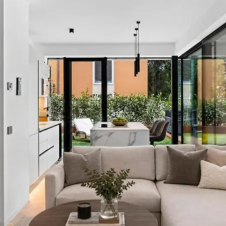 Salvatorehomes - Casa Sabina - Ultra Luxury Retreat In The Heart Of With Private Jacuzzi & Infinity Pool Access Appartement Bardolino