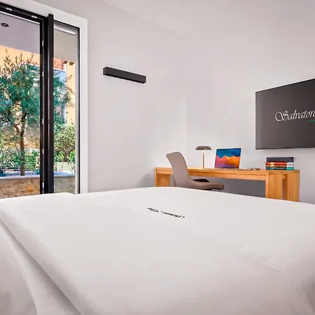 Salvatorehomes - Casa Sabina - Ultra Luxury Retreat In The Heart Of With Private Jacuzzi & Infinity Pool Access Appartement